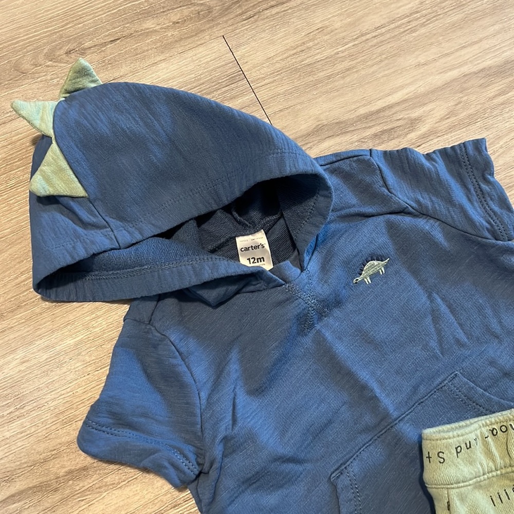 Carters Outfit - Picture 3 of 4